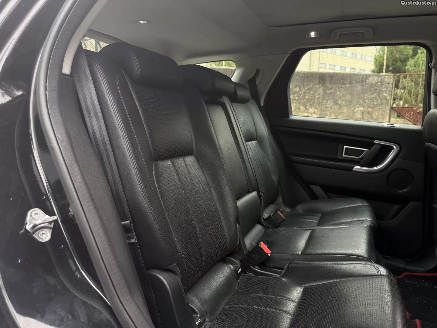 Land Rover Discovery 2.0 ed4 — fotografia 2