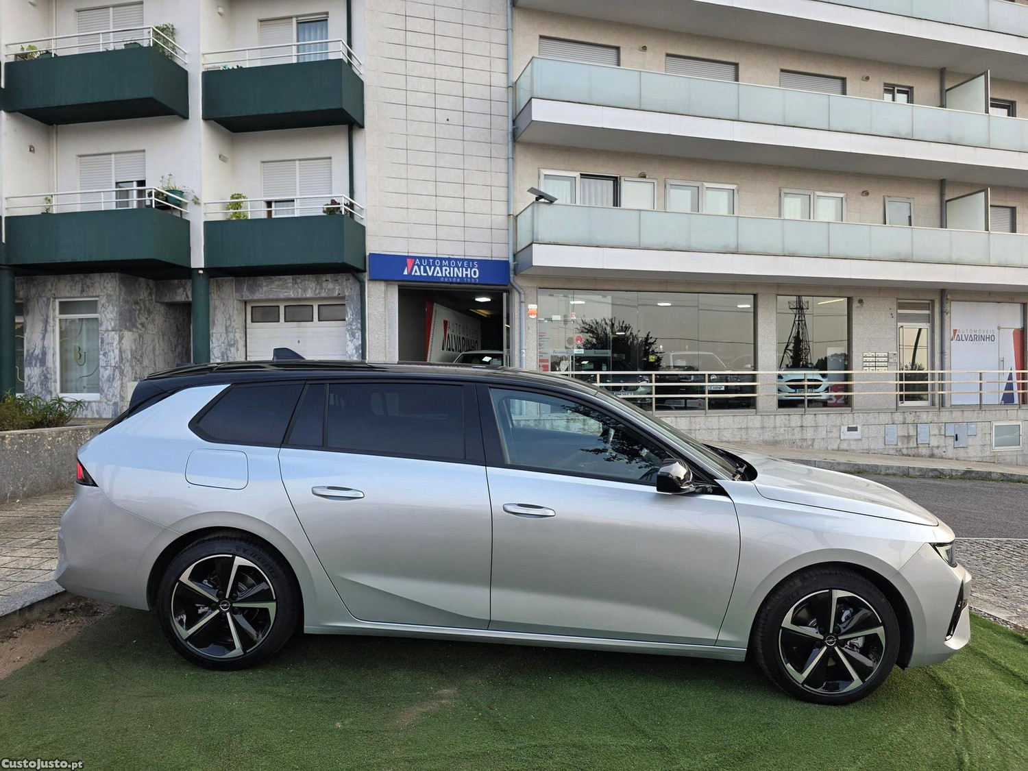 Opel Astra Sports Tourer 1.2 T Hybrid GS eDCT — fotografia 23