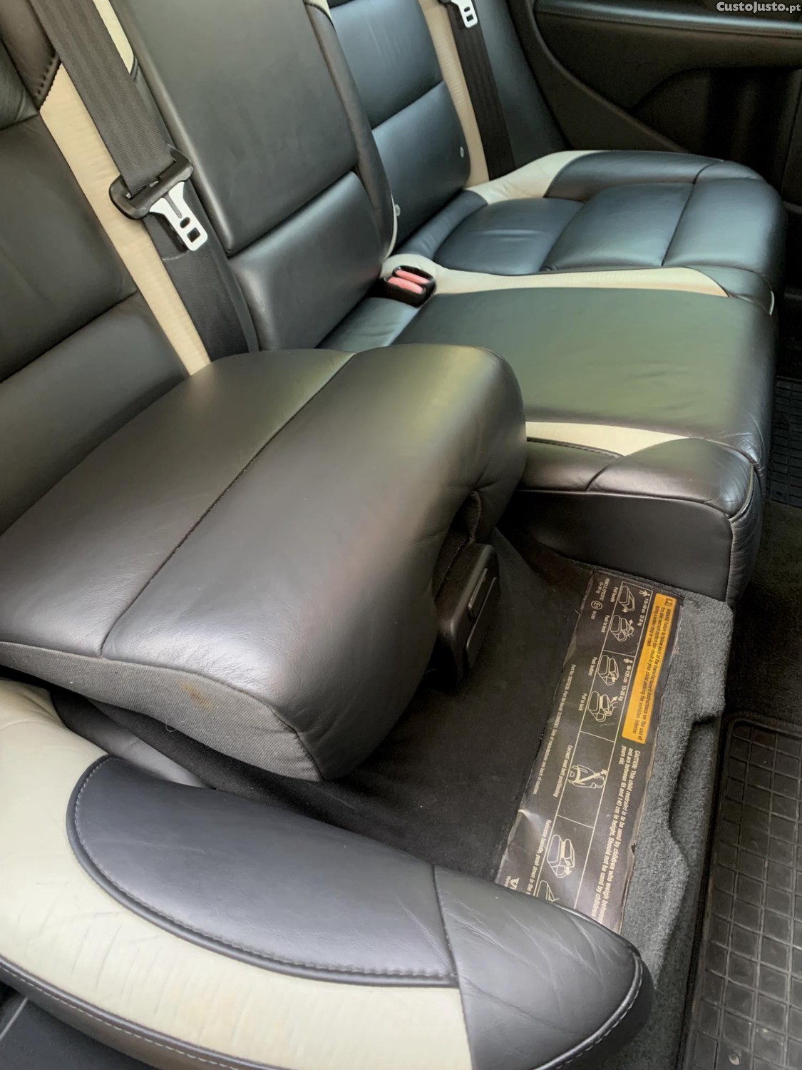 Volvo V70 D3 R-Design Geartronic — fotografia 3