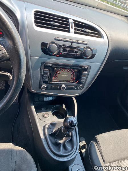 SEAT Leon 1.6TDI — fotografia 6
