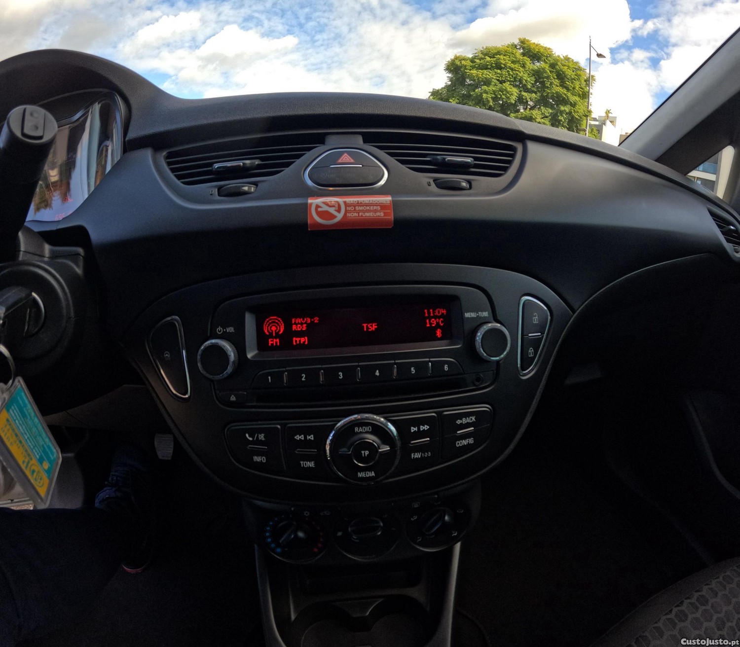 Opel Corsa Edition 1.2 — fotografia 3