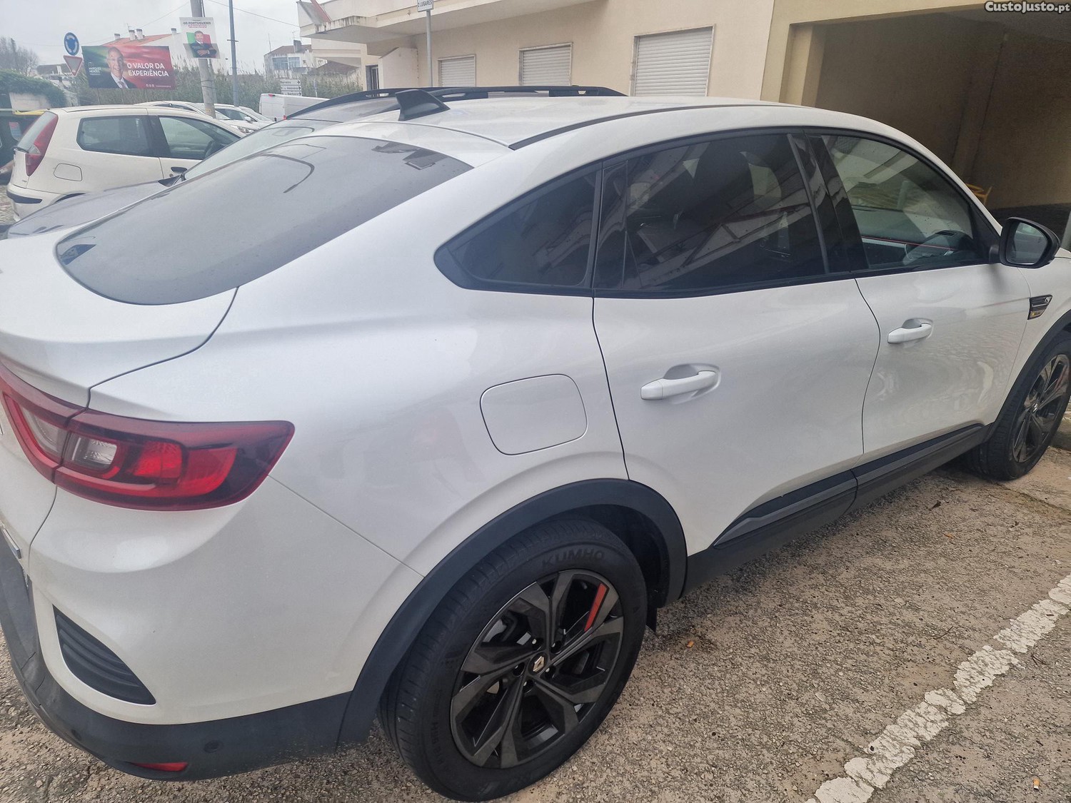 Renault Arkana E-Tech - 22 — photo 4