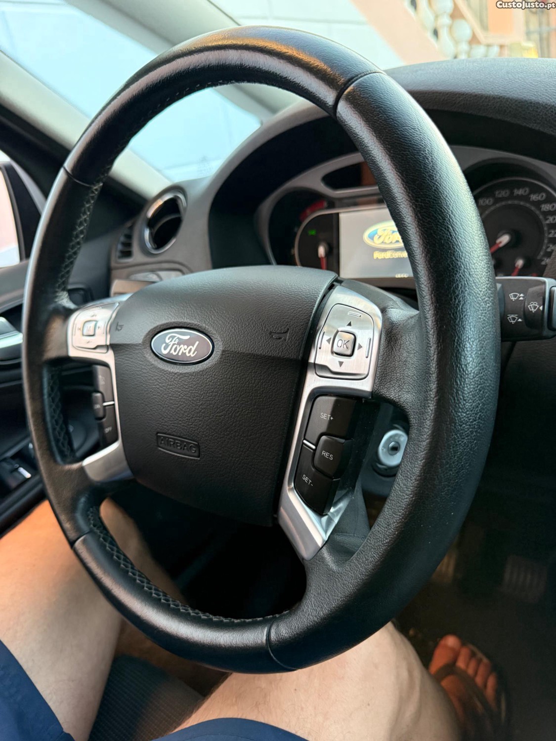Ford S-Max Versão titaniun nacional C/NOVA apenas 170mil kms — fotografia 5