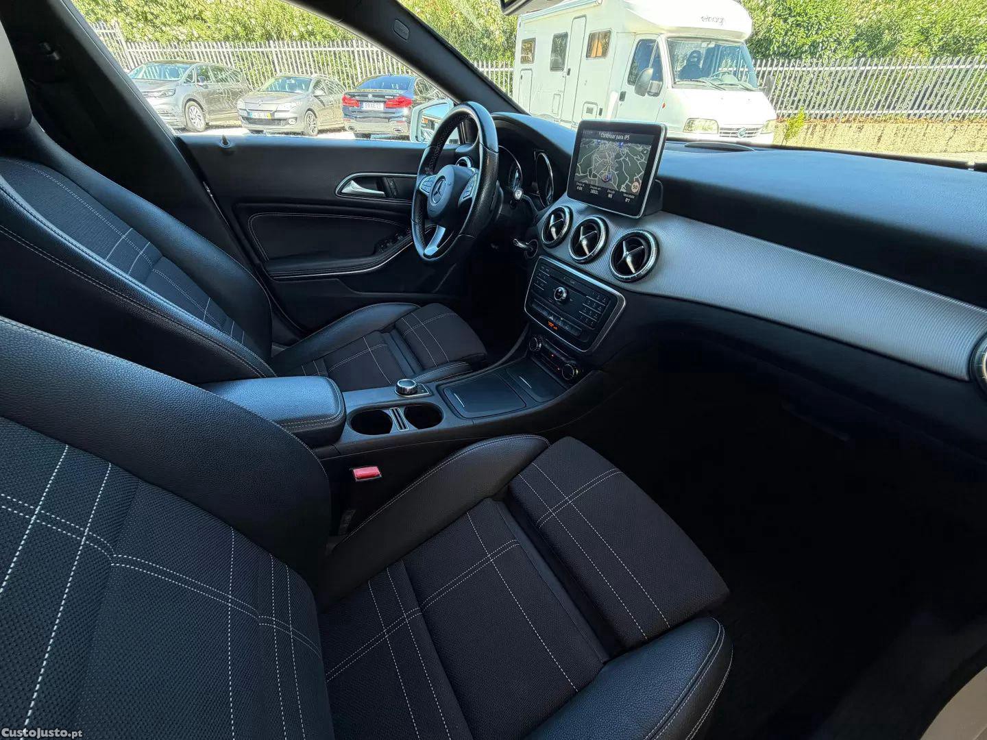 Mercedes-Benz A 200 Amg line — fotografia 3