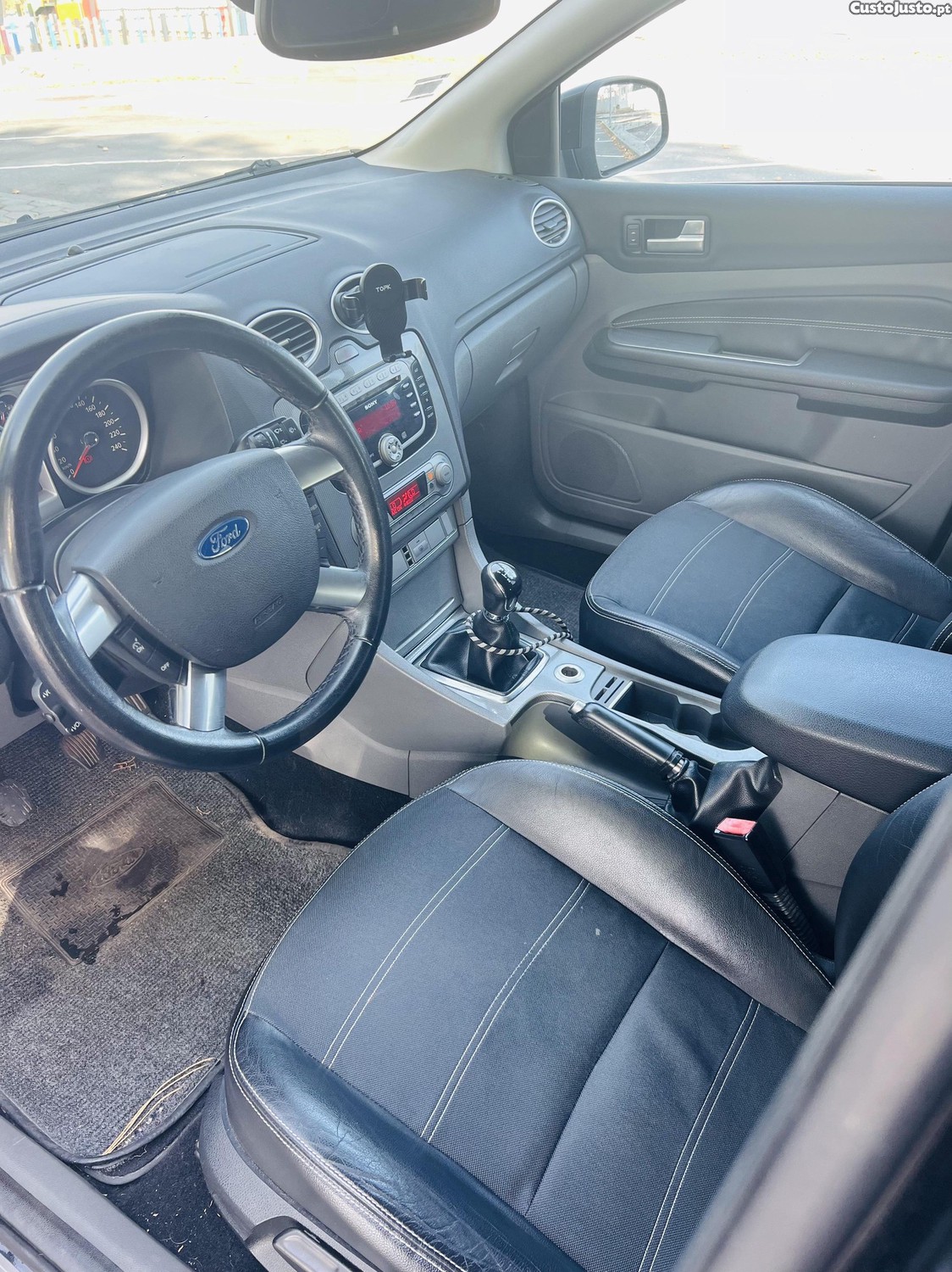 Ford Focus TITANIUM 110 cavalos — fotografia 3