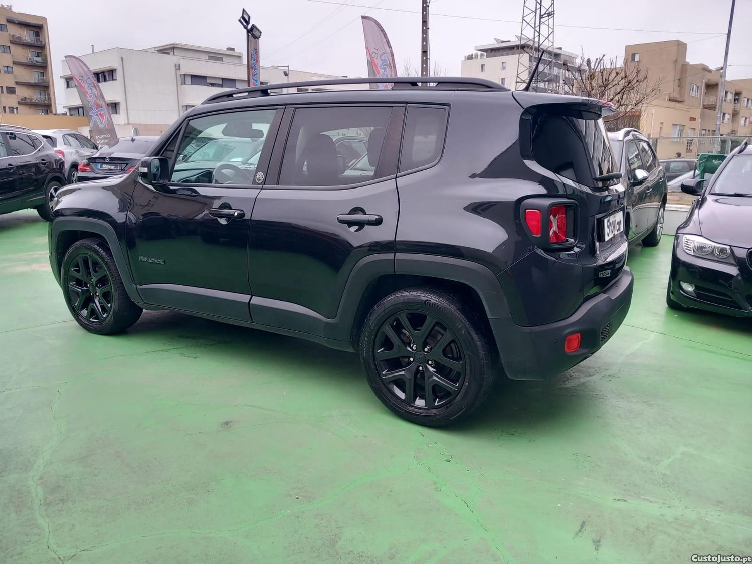 Jeep Renegade 1.6 MJD Night Eagle — fotografia 21