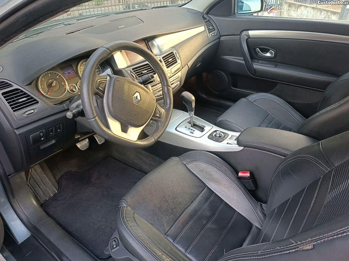 Renault Laguna coupé V6 DCI 3.0 raro — fotografia 2