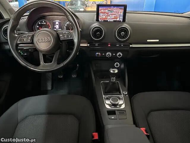 Audi A3 30 TDI Design — fotografia 11