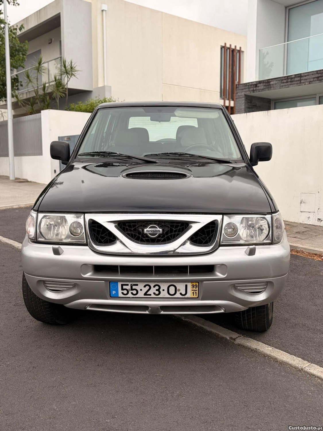 Nissan Terrano 2.7 TDI — fotografia 4