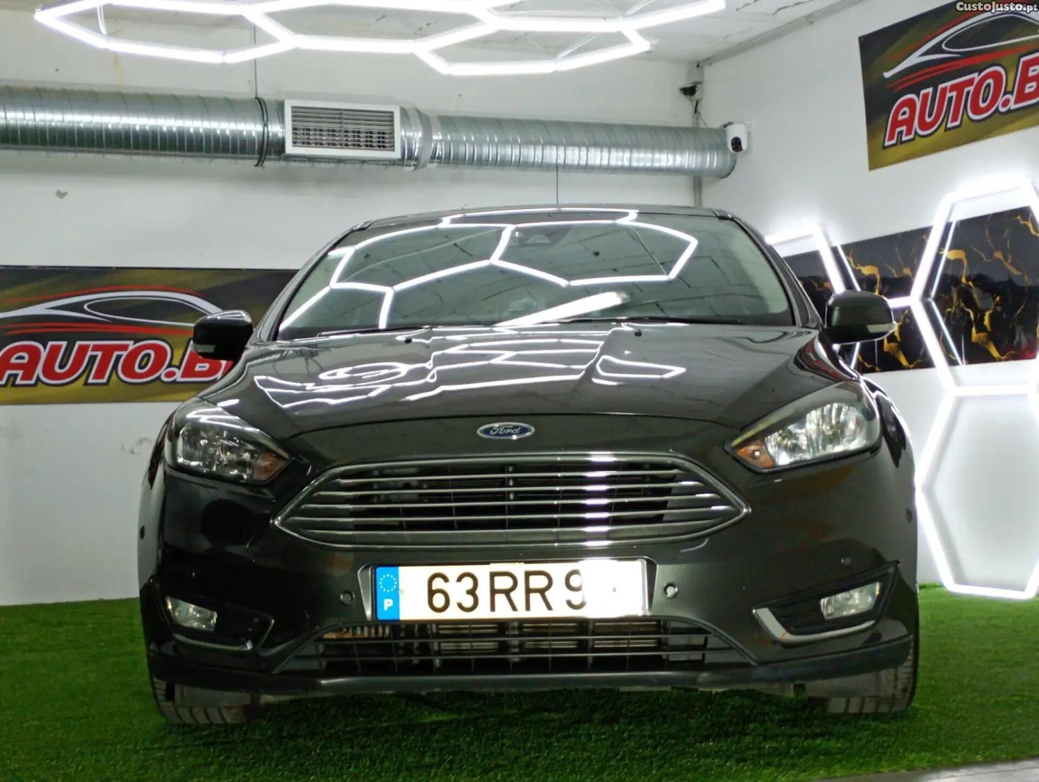 Ford Focus 1.0 SCTi ST-Line — fotografia 23