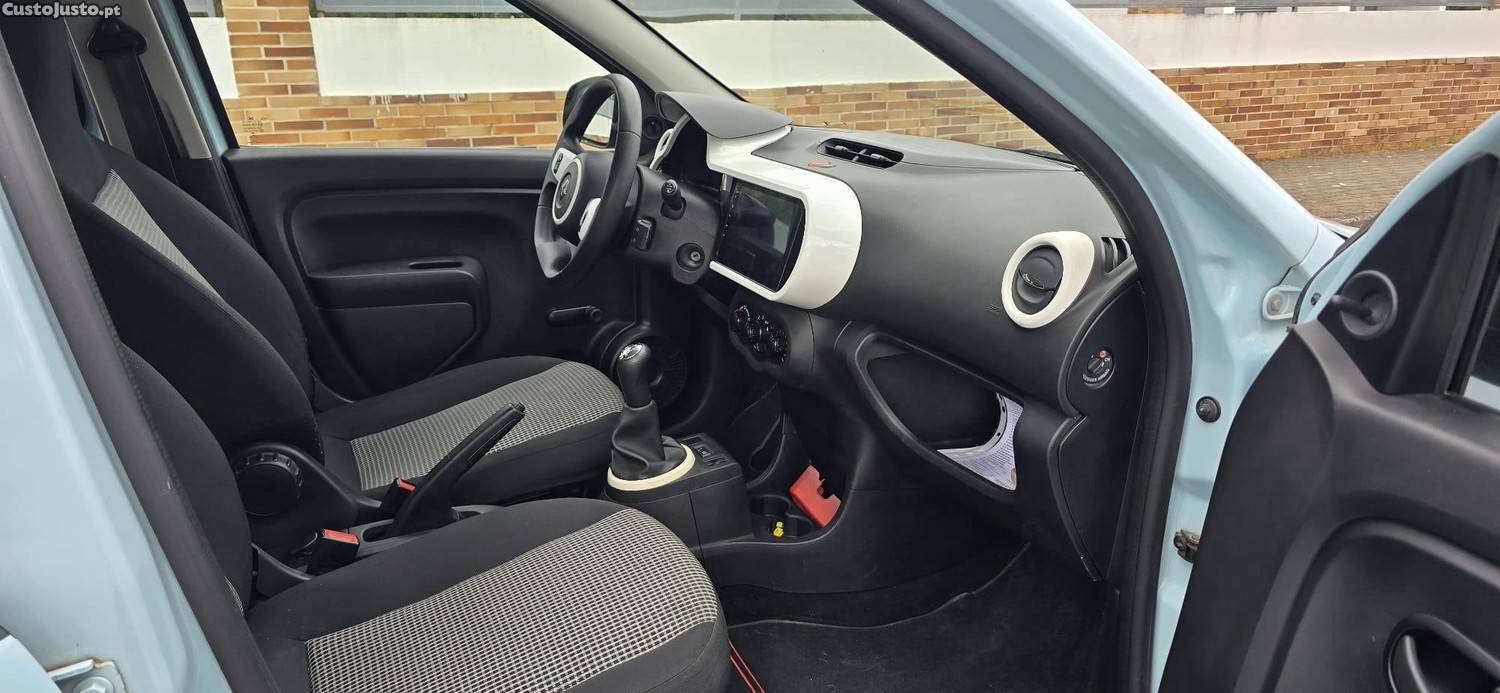 Renault Twingo 1.0 — fotografia 4