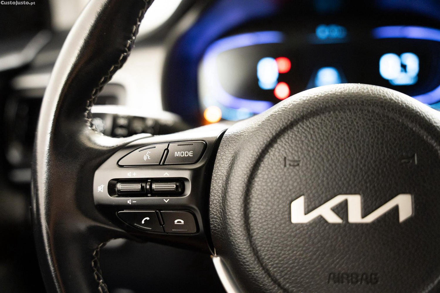 Kia Stonic 1.2 MPi Dynamic — fotografia 12