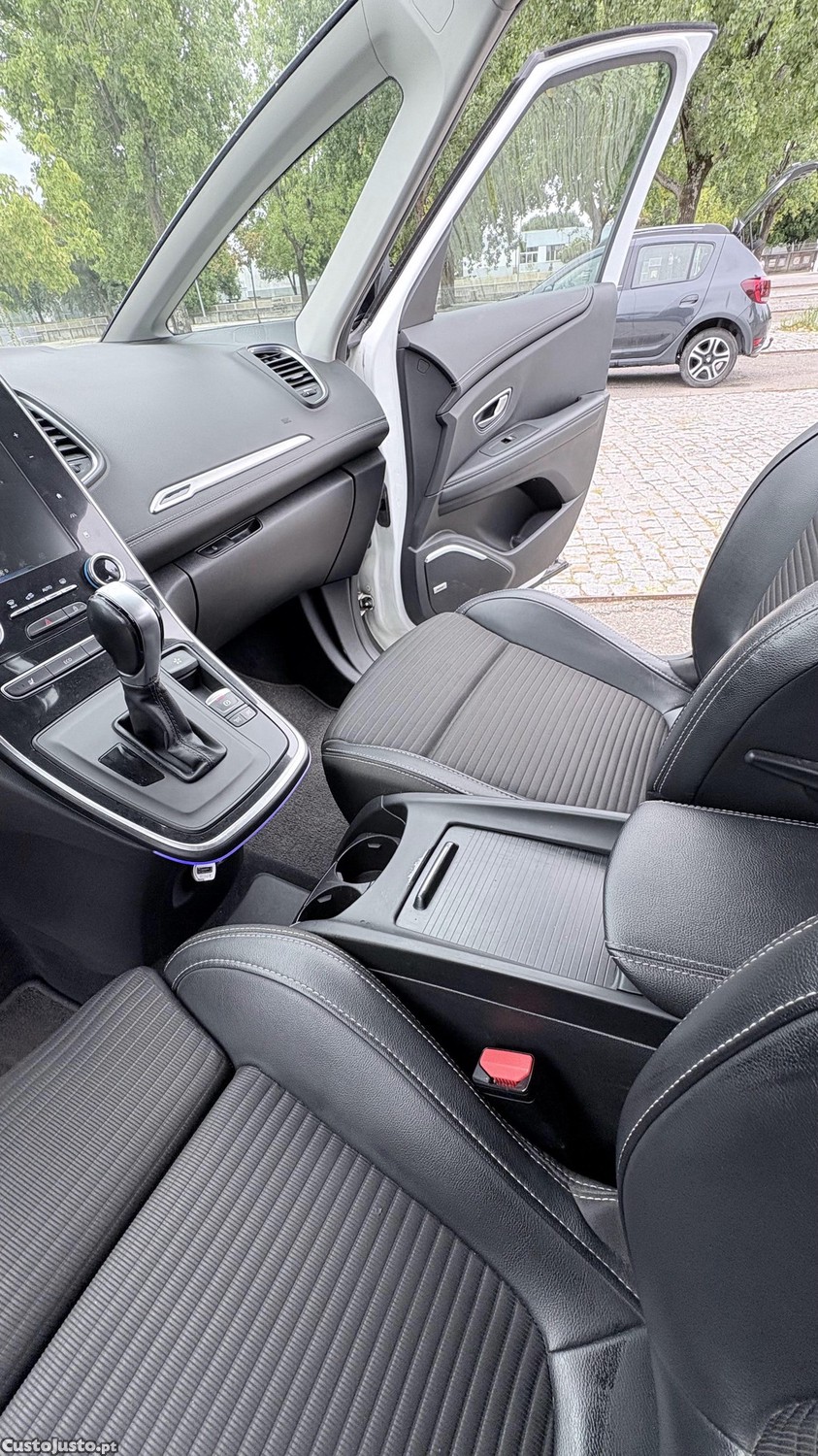 Renault Grand Scénic Bose — fotografia 8