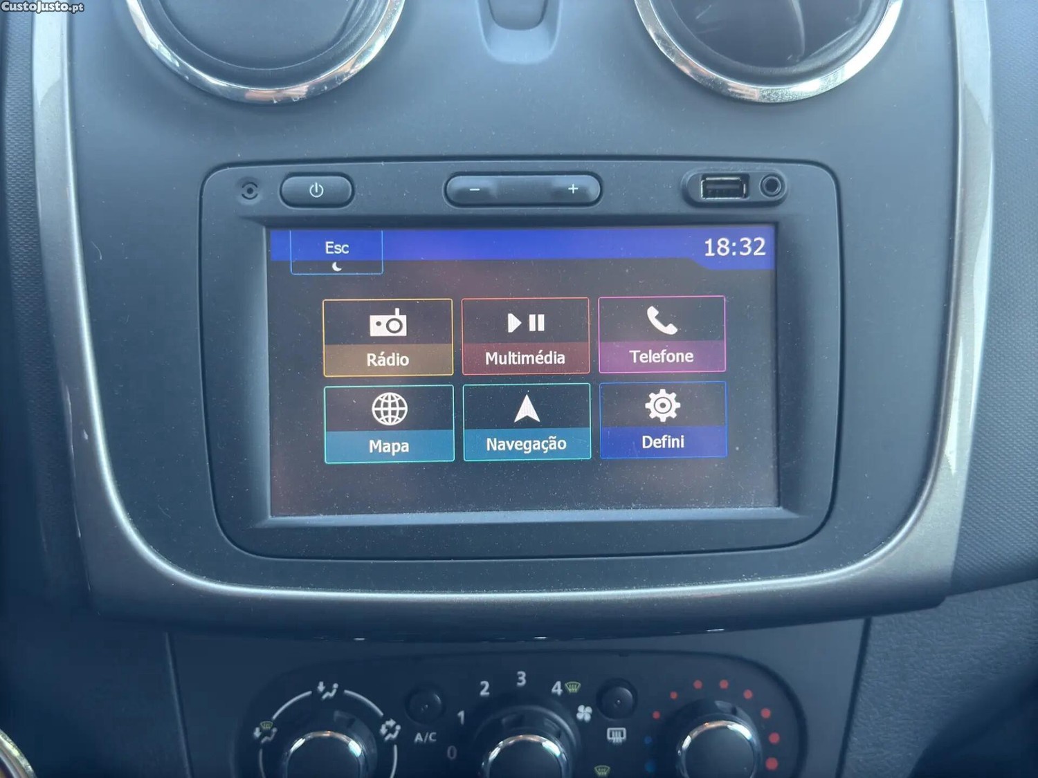 Dacia Logan 0.9 TCe Comfort Bi-Fuel — fotografia 6