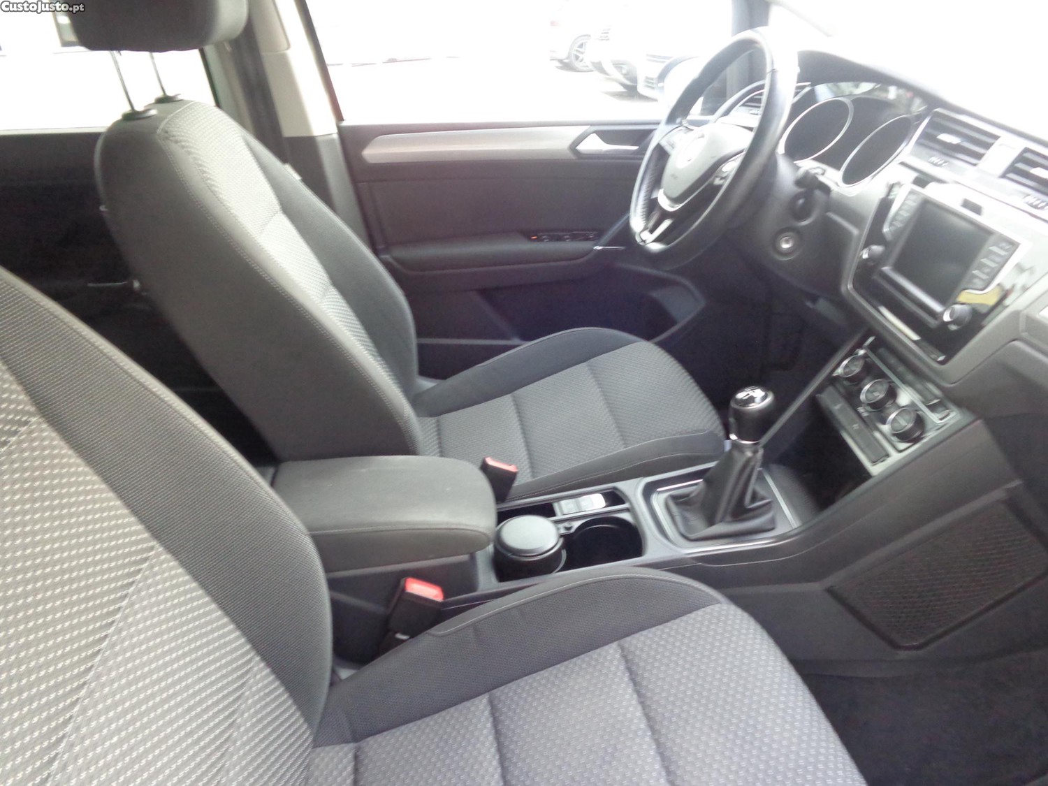 Volkswagen Touran 1.6 Tdi (110cv.) 7 lugares — fotografia 7