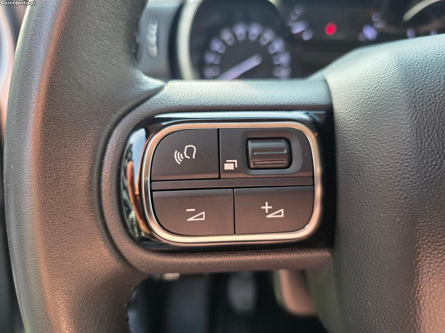 Citroën C3 1.2 PureTech Shine — fotografia 12