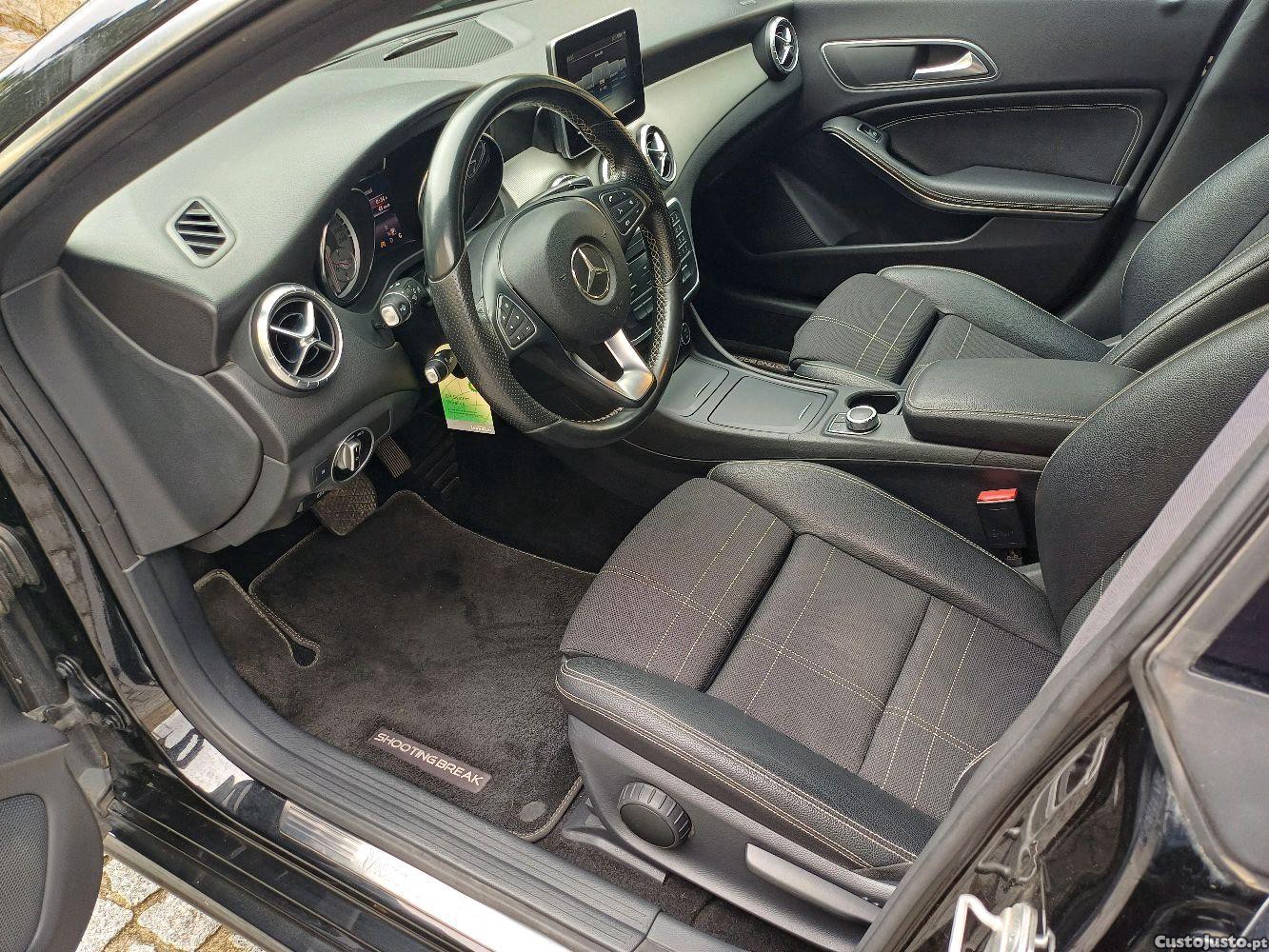 Mercedes-Benz CLA 200 AMG Line — fotografia 3