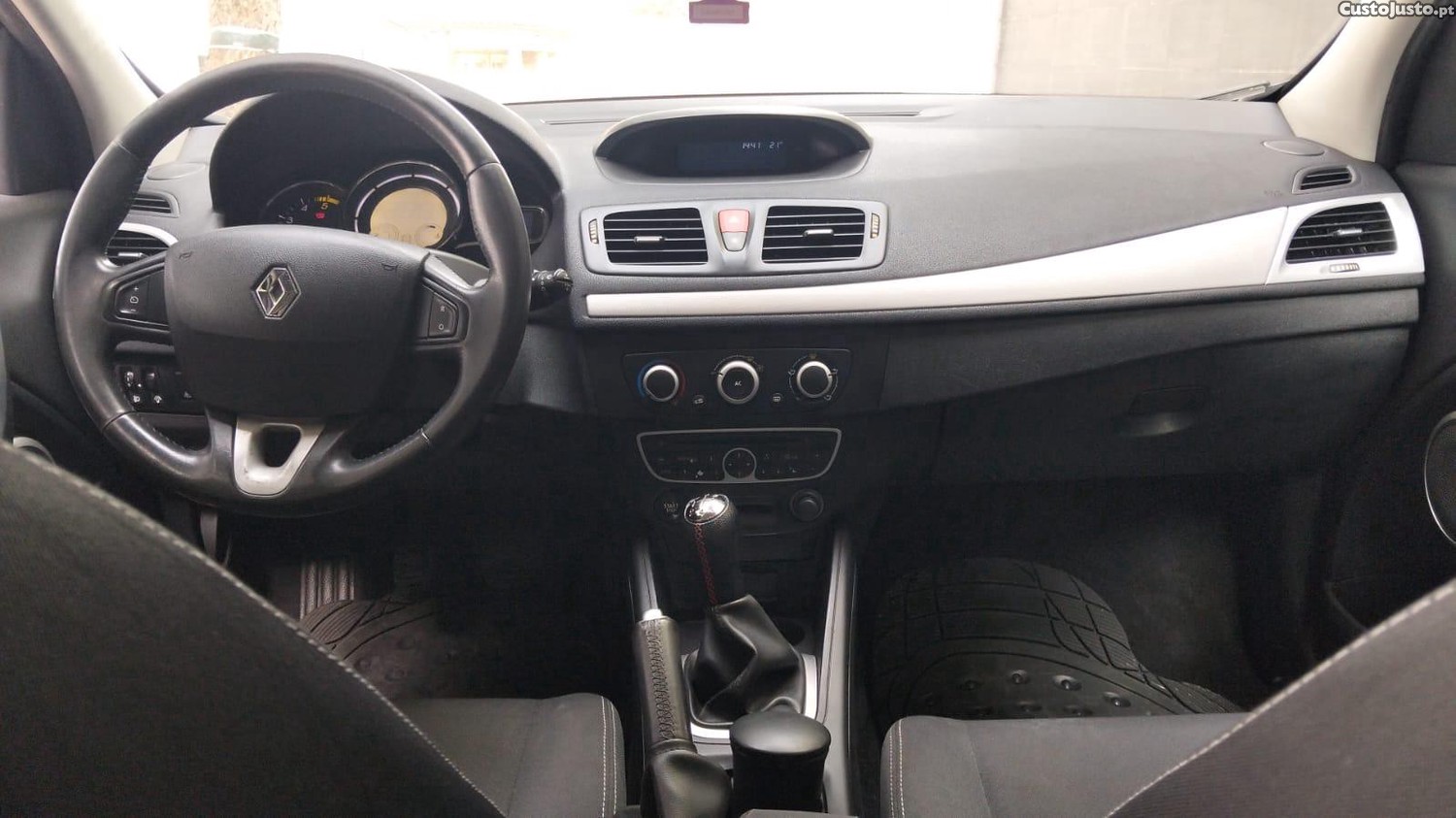 Renault Mégane Sports Tourer 1.5 DCi — fotografia 6