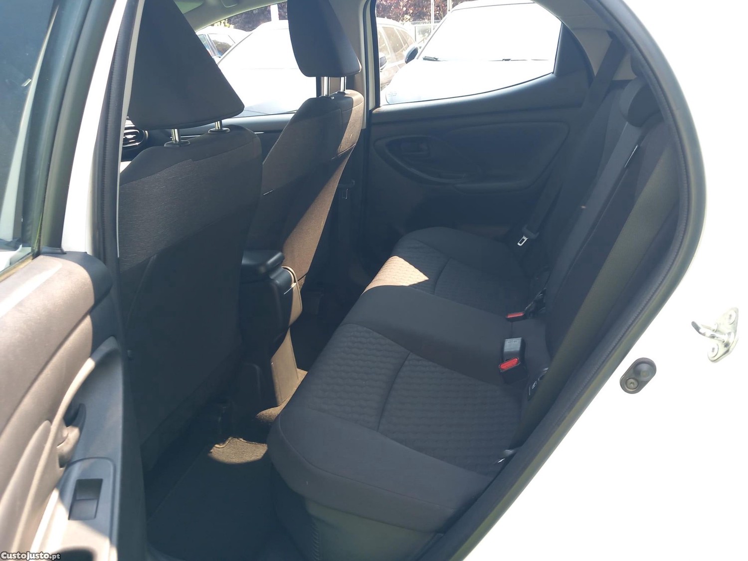 Toyota Yaris 1.5 HDF Exclusive — fotografia 3
