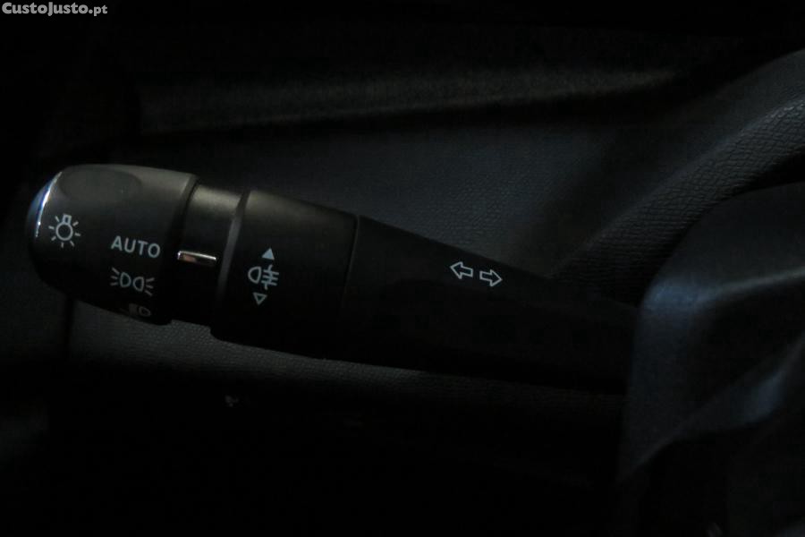 Peugeot 308 1.2 PureTech Allure — fotografia 12