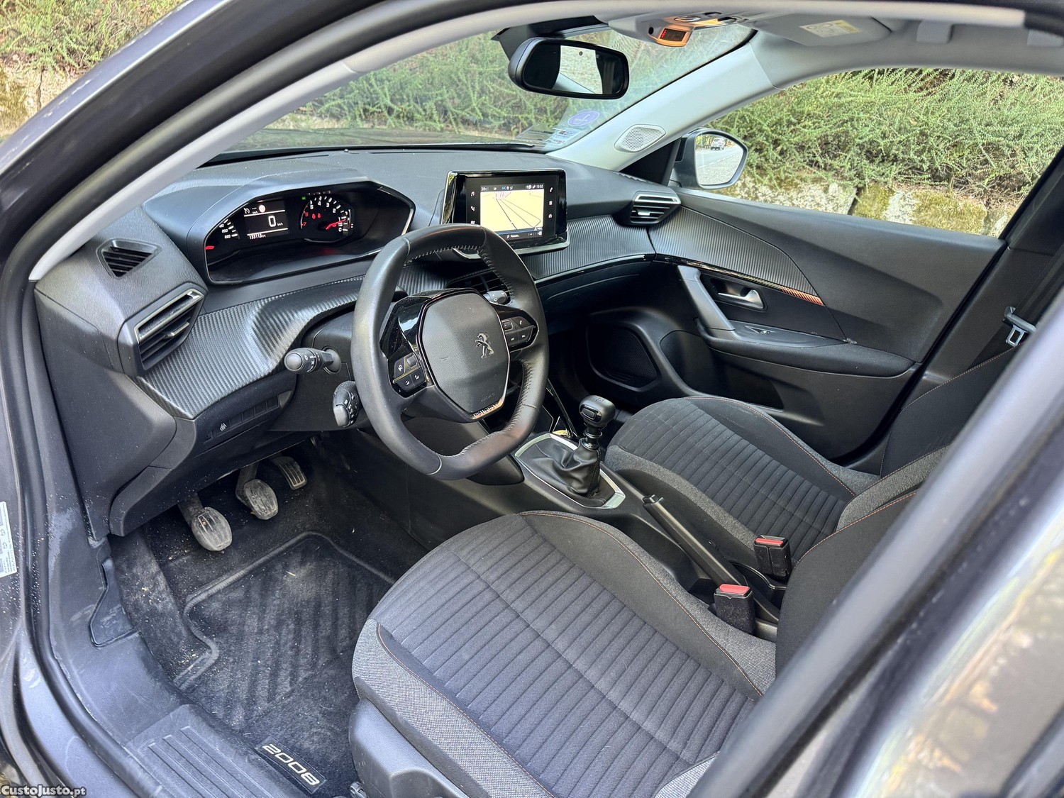 Peugeot 2008 Pure tech — fotografia 6