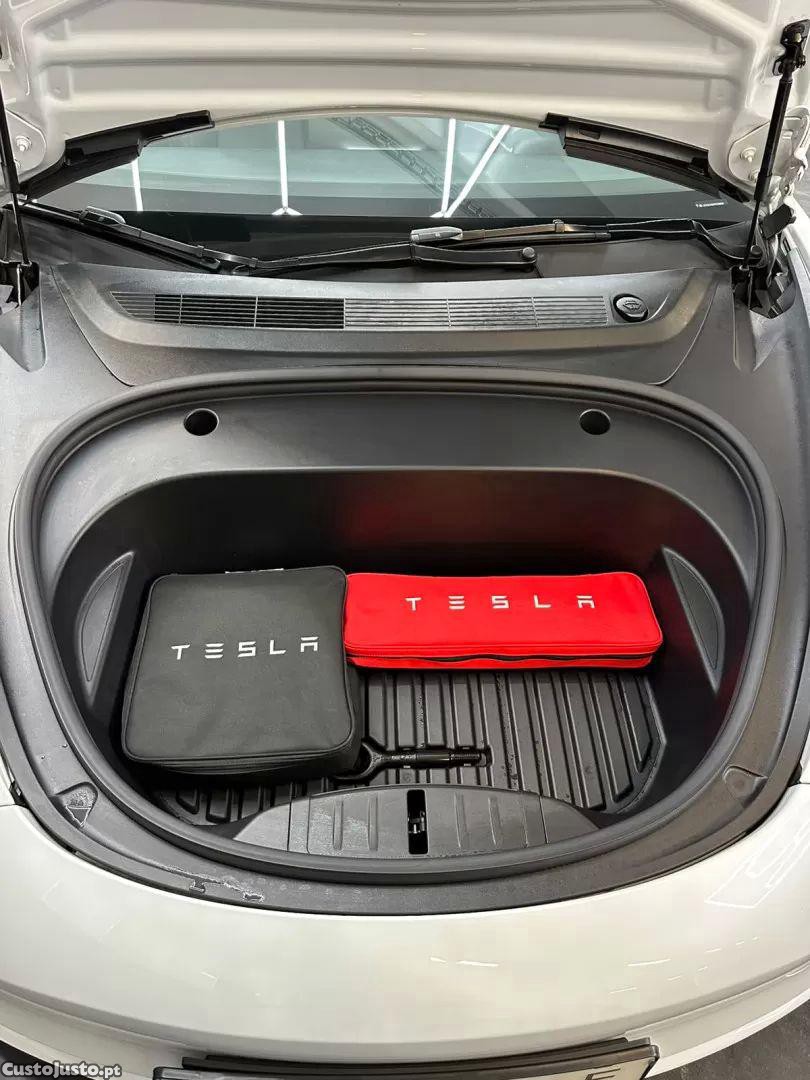 Tesla Model 3 standard range — fotografia 4