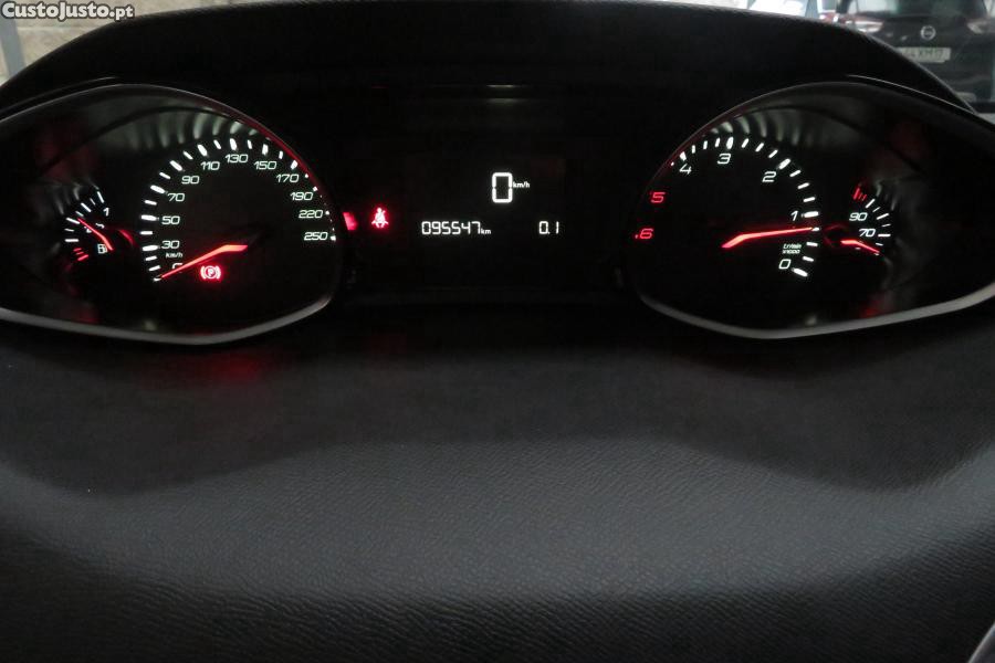 Peugeot 308 1.5 BlueHDi Style — fotografia 7