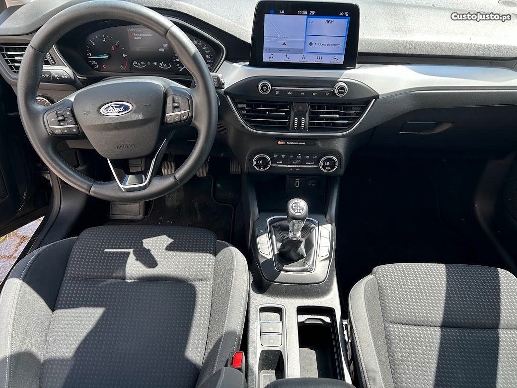 Ford Focus SW1.5 TDCi EcoBlue Business — fotografia 4