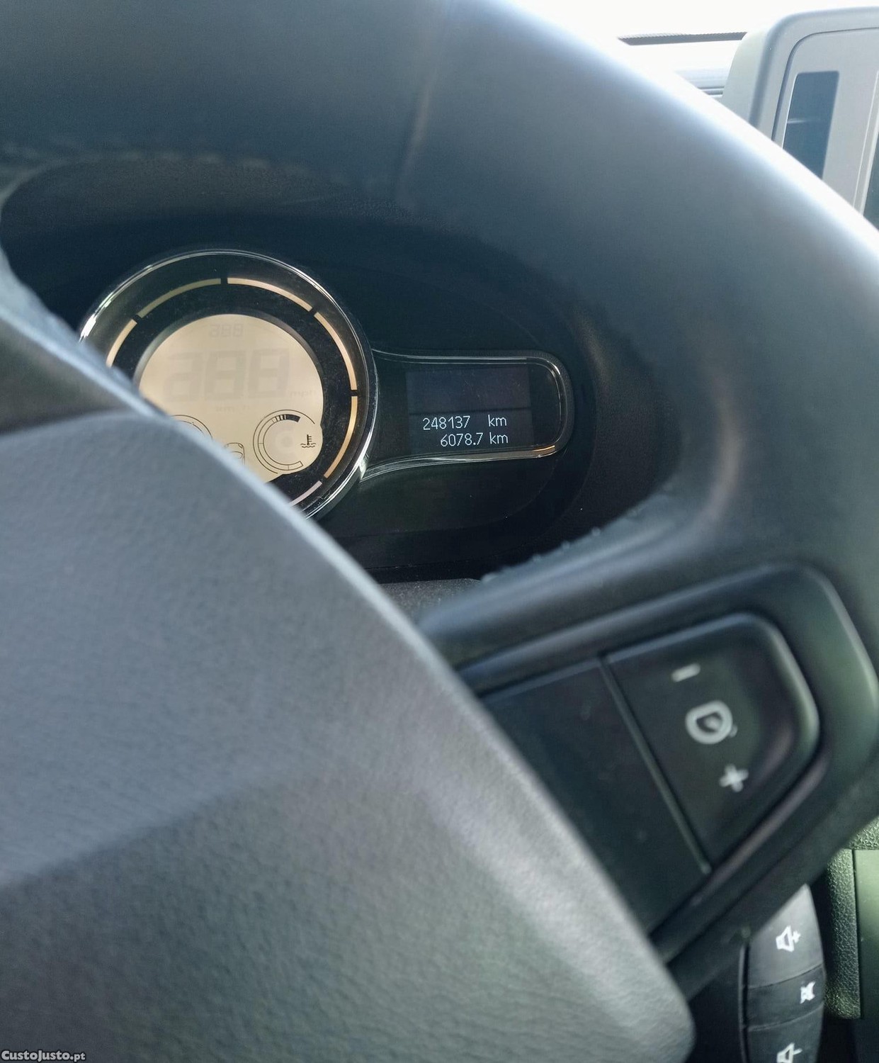 Renault Mégane Z — fotografia 7