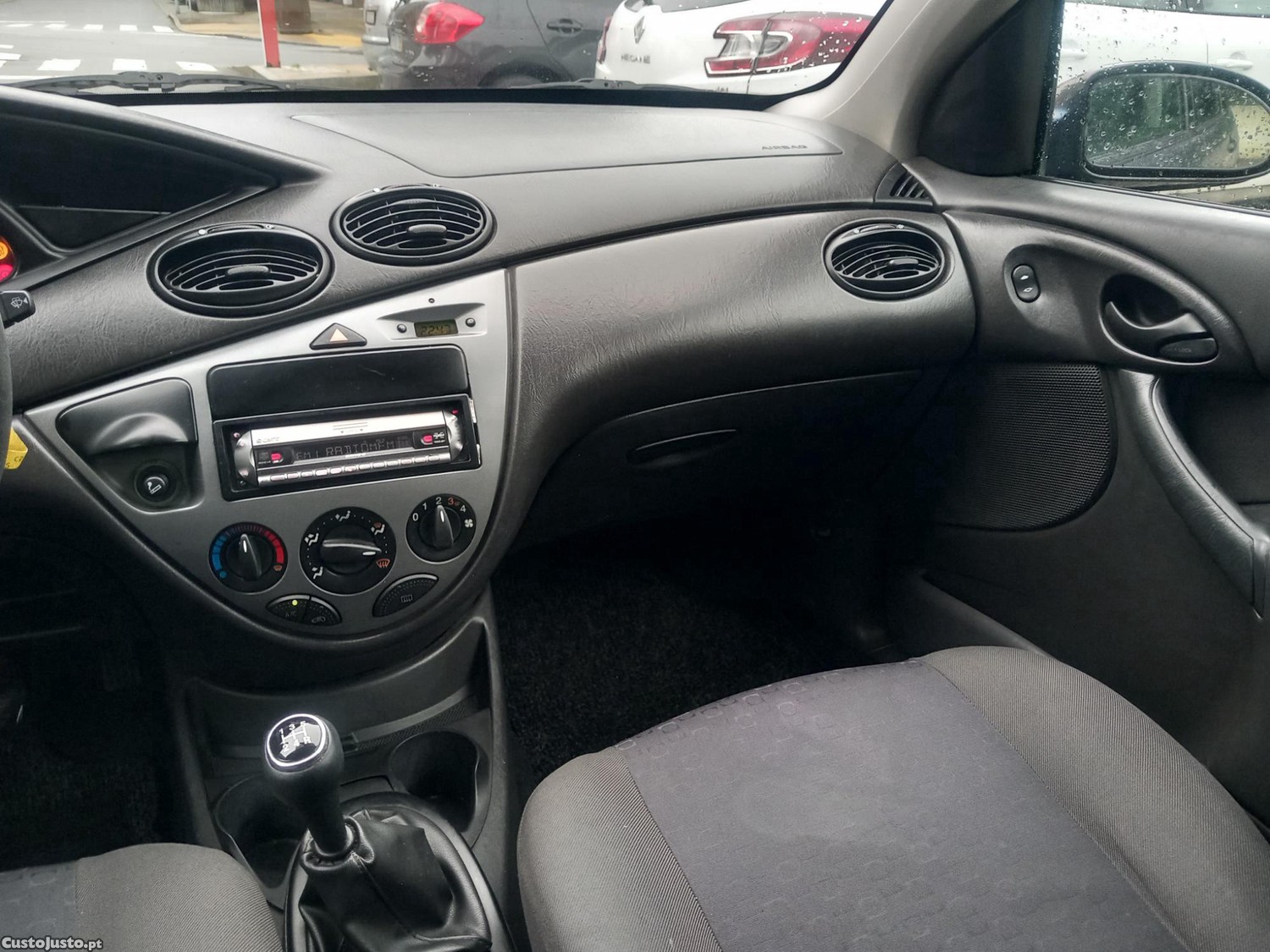 Ford Focus 1.4 Ambiente — fotografia 4