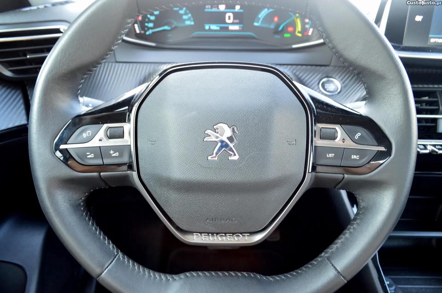 Peugeot e-2008 50 kWh Active — fotografia 8