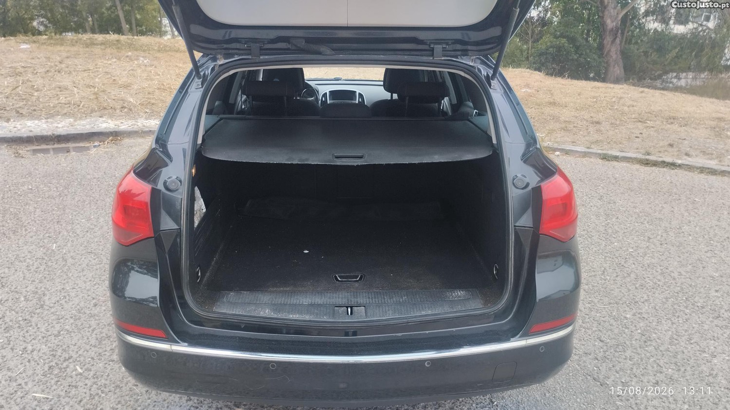 Opel Astra Sports Tourer 1.6 CDTI — fotografia 4