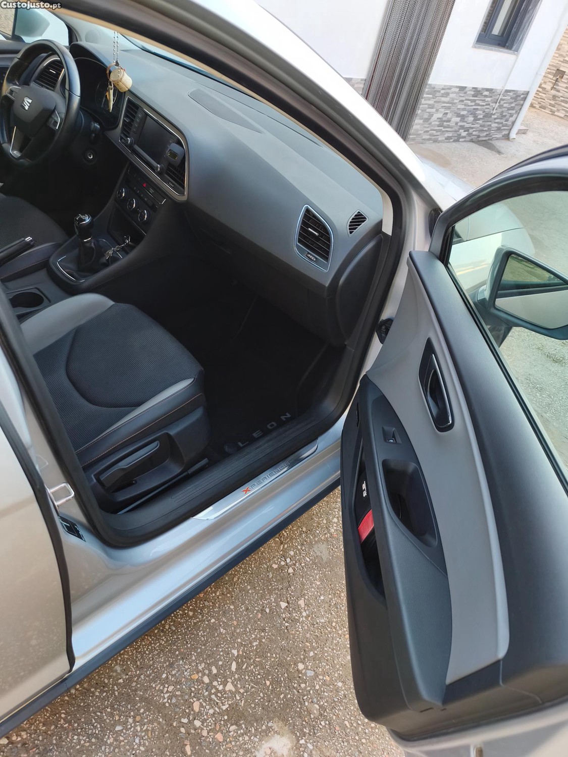 SEAT Leon X experience 4drive — fotografia 3