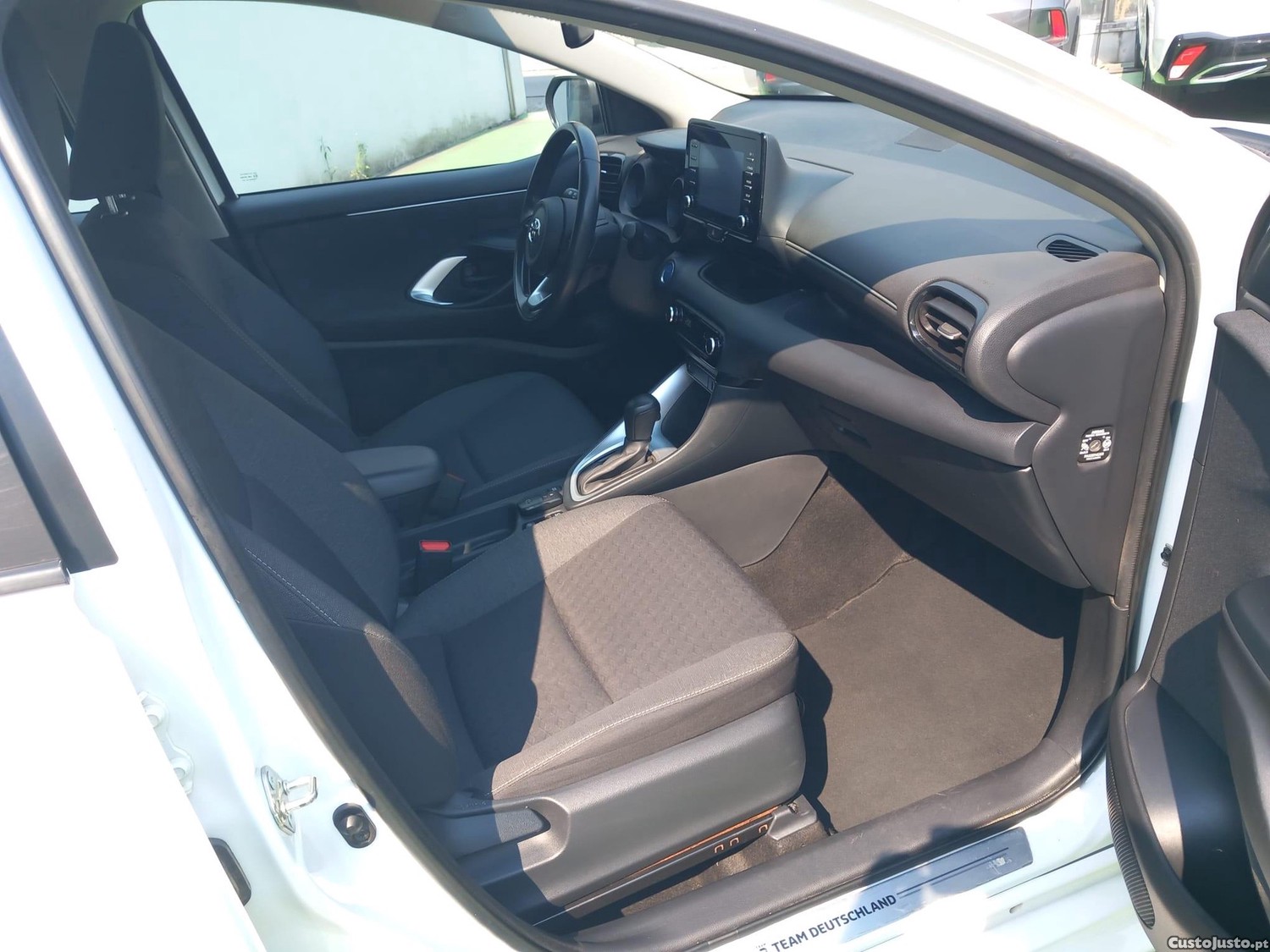 Toyota Yaris 1.5 HDF Exclusive — fotografia 14