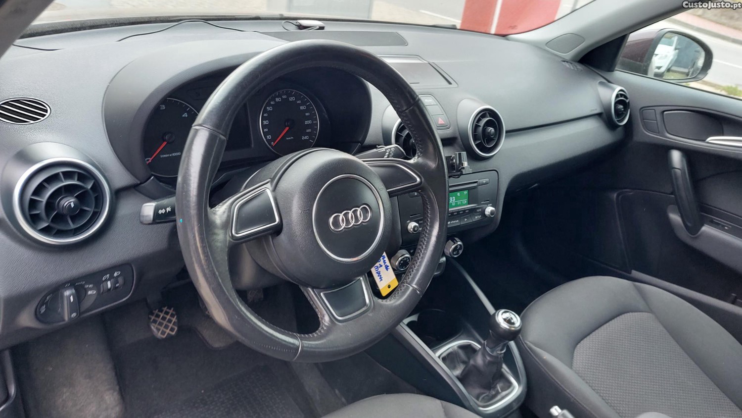 Audi A1 1.6 TDI5 portasmuito novo — fotografia 7