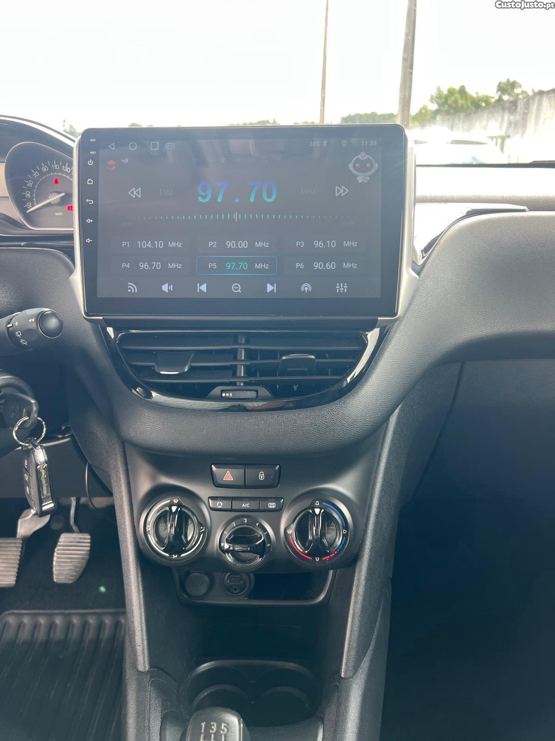 Peugeot 208 1.2 PURE TECH — fotografia 7