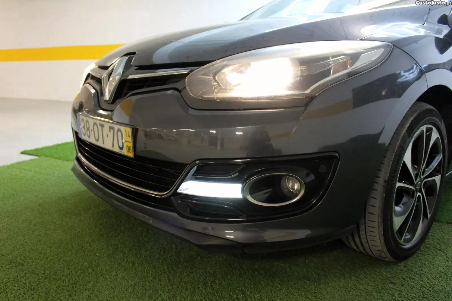 Renault Mégane 1.5 Blue dCi Bose Edition EDC — fotografia 21