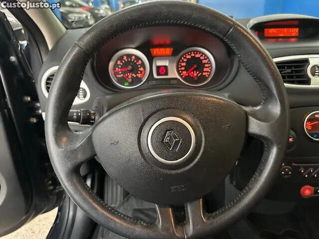 Renault Clio 1.2 16V Dynamique — fotografia 4