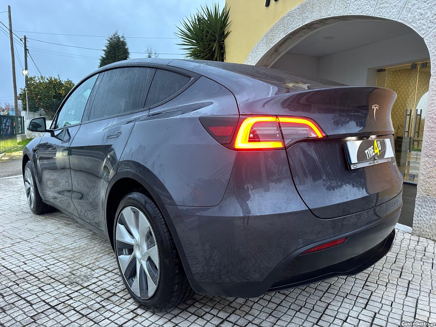 Tesla Model Y Long Range Tração Integral — fotografia 11