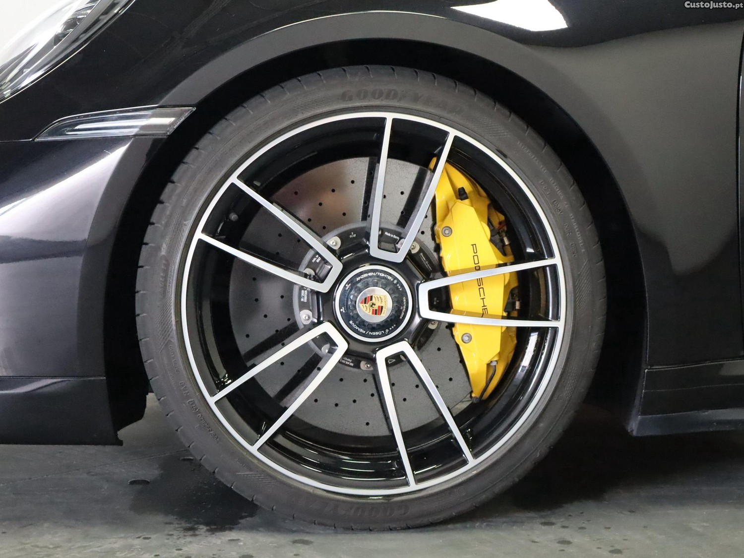 Porsche 911 Turbo S PDK — fotografia 18