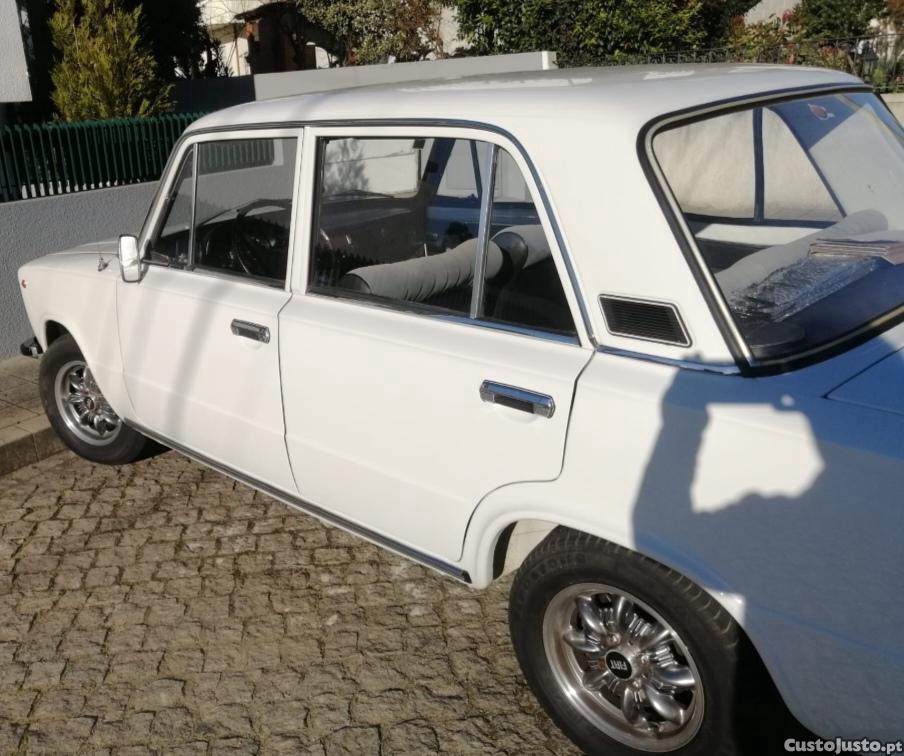 Fiat 124 SpecialT- 1974 — fotografia 10