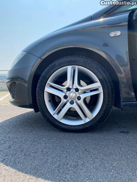 SEAT Leon 1.6TDI — fotografia 3