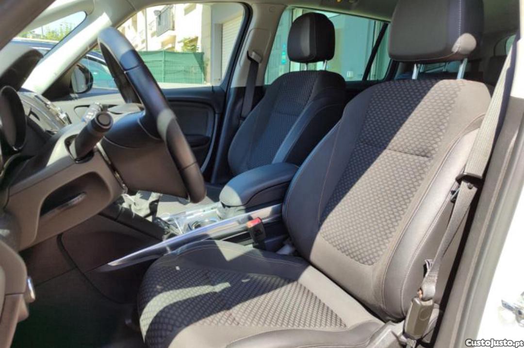 Opel Zafira Tourer - 17 — photo 5