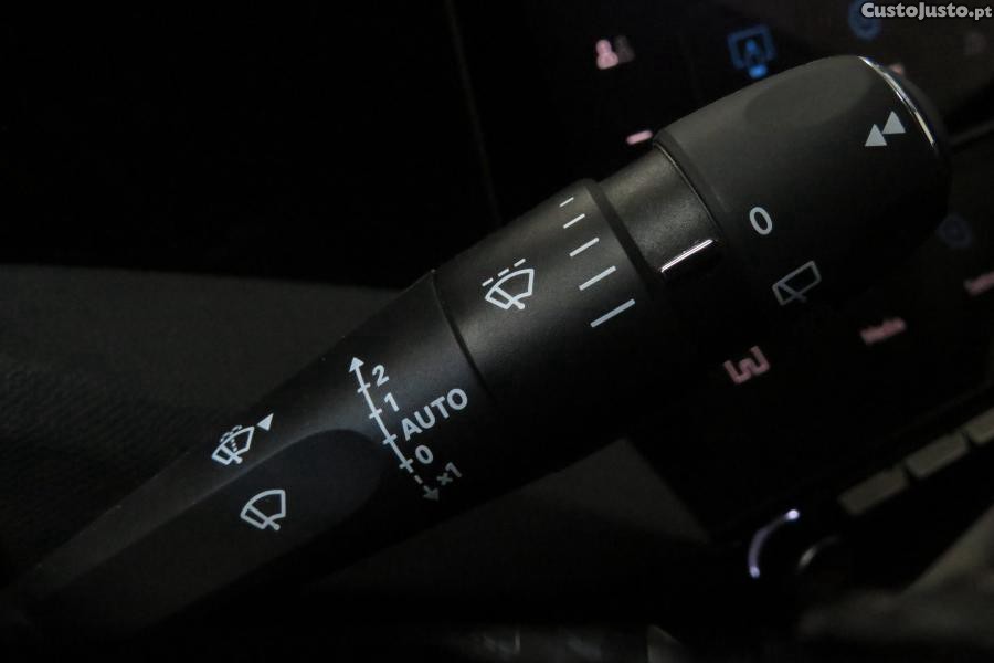 Peugeot 308 1.2 PureTech Allure — fotografia 11