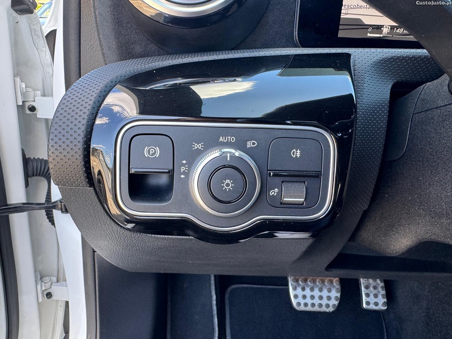 Mercedes-Benz A 200 AMG Line Aut. — fotografia 7