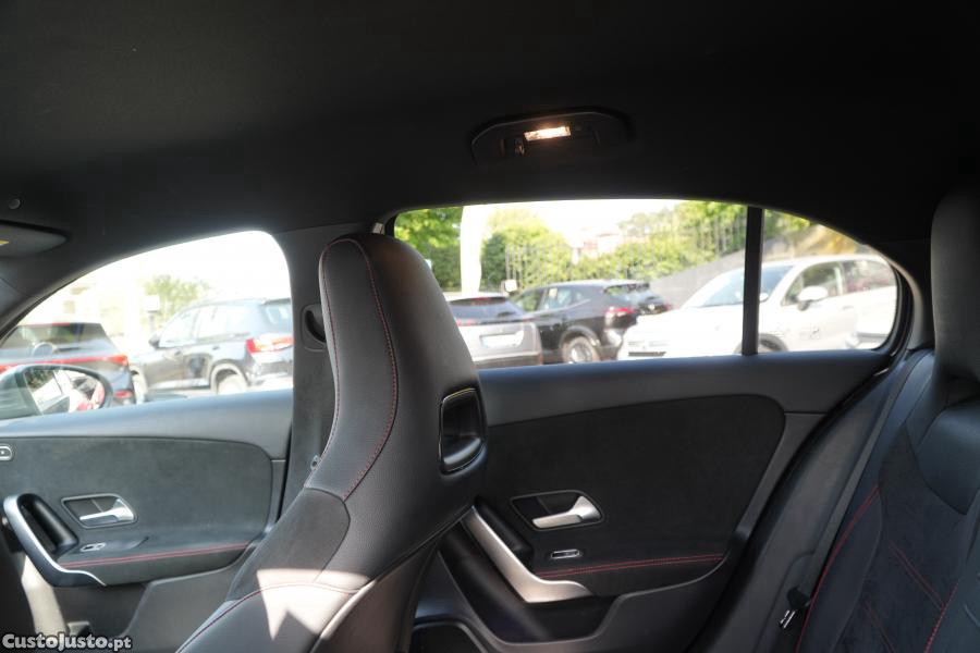 Mercedes-Benz A 250 e 8G-DCT AMG Line — fotografia 15