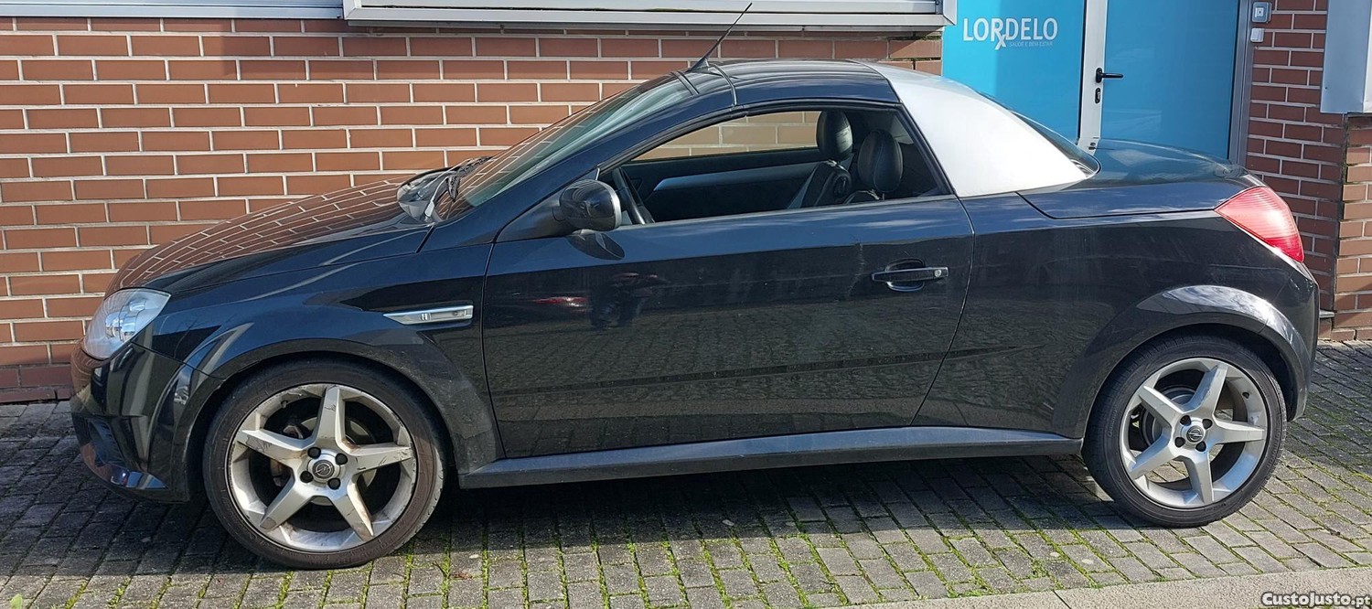 Opel Tigra Twintop — fotografia 4