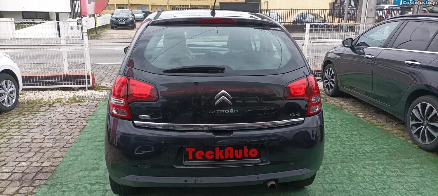 Citroën C3 1.6 HDi Airdream Exclusive — fotografia 19