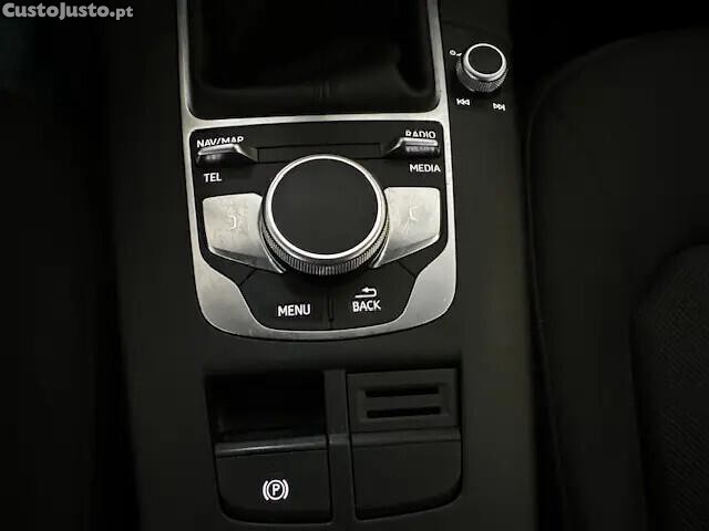 Audi A3 30 TDI Design — fotografia 7