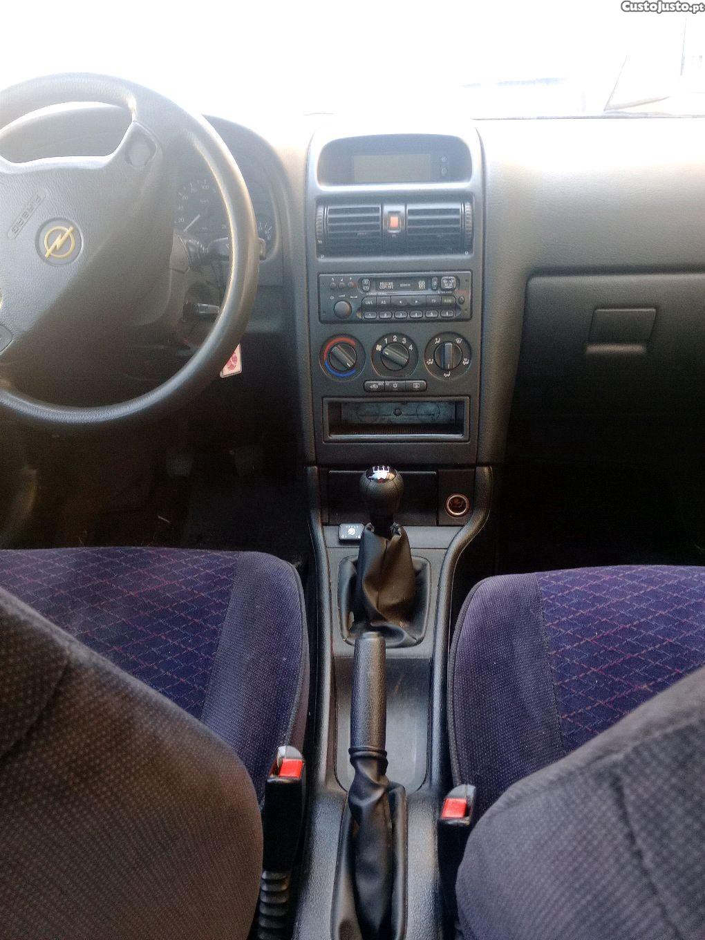 Opel Astra 1.4 Bi fuel ( GPL) — fotografia 3